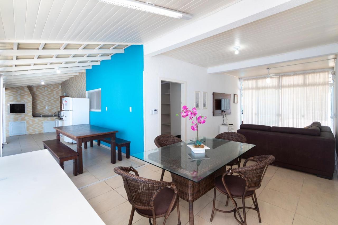 Casa Com Piscina Em Morrinhos - Rua Hortência * Bombinhas