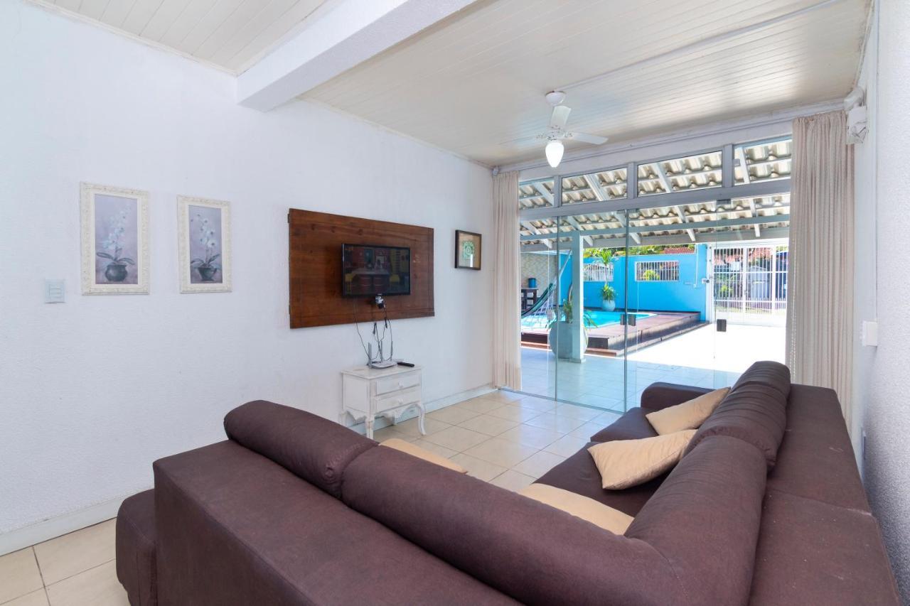 Casa Com Piscina Em Morrinhos - Rua Hortência Casa de Férias