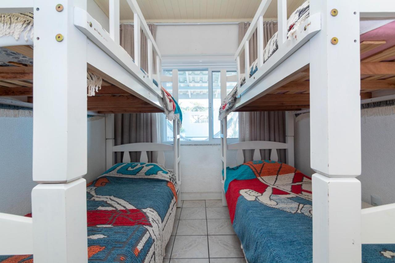 Casa Com Piscina Em Morrinhos - Rua Hortência * Bombinhas