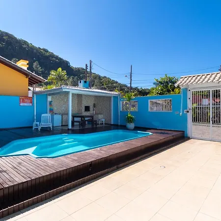 Casa Com Piscina Em Morrinhos - Rua Hortência Bombinhas Exterior foto